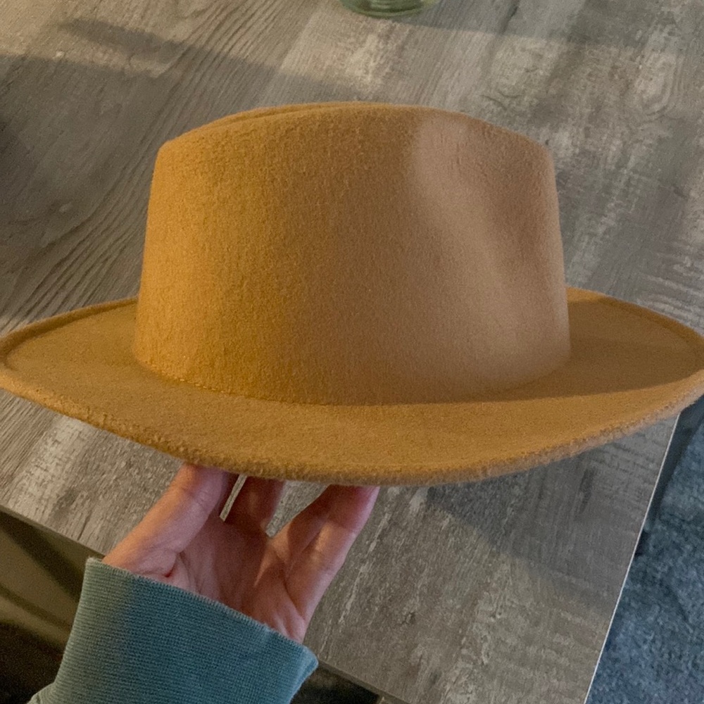 Felt hat - Picture 2 of 3